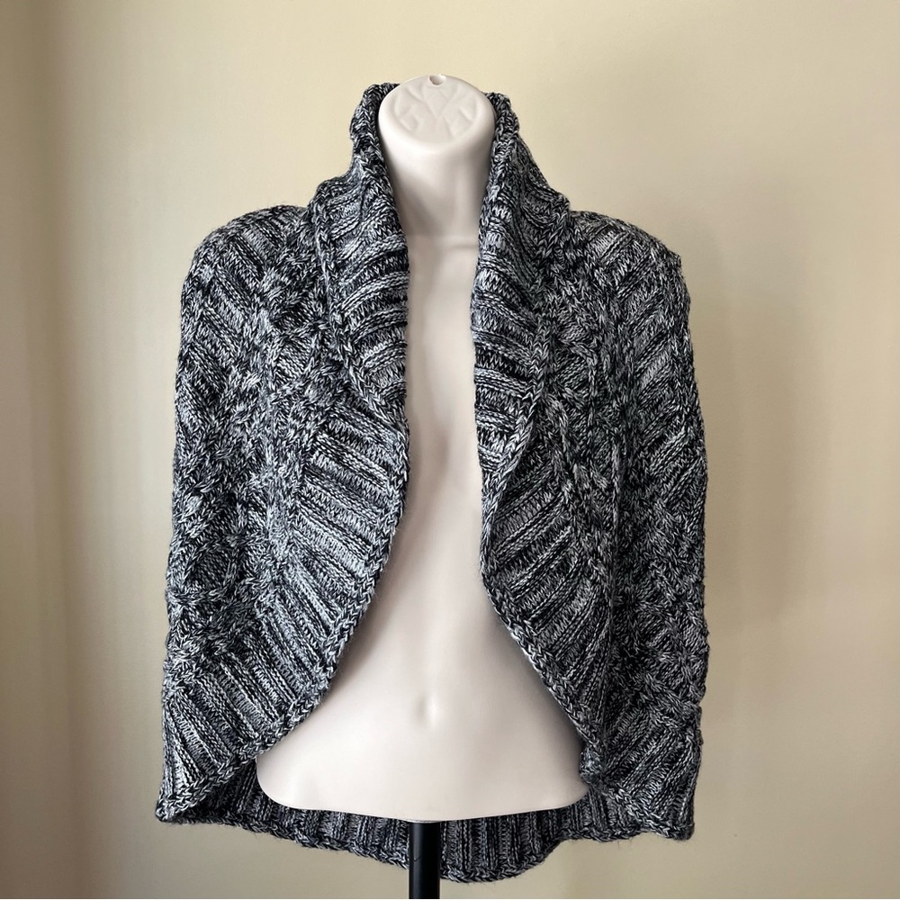 It’s Our Time Gray and Black Sleeveless Shrug Sweater Size M